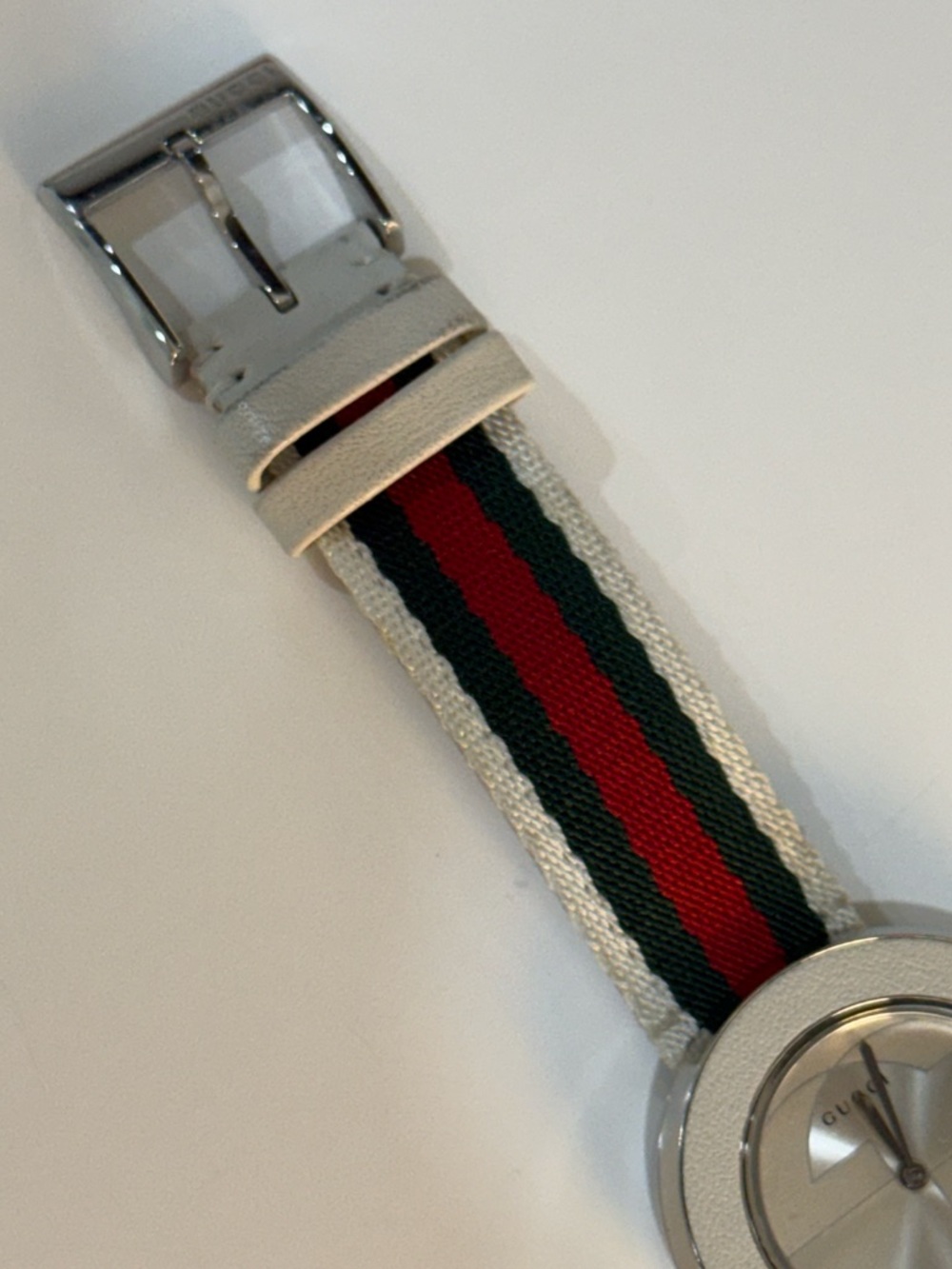 Gucci U-Play 35mm Watch YA129411 Green Red White Nylon Strap | Swiss Made - Picture 9 of 17